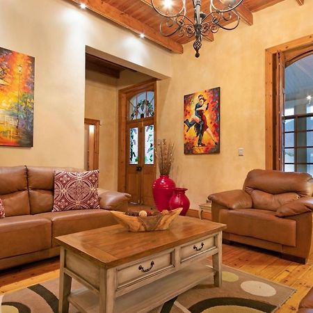 شقة J'S Audacious Living Montagu Self Catering المظهر الخارجي الصورة