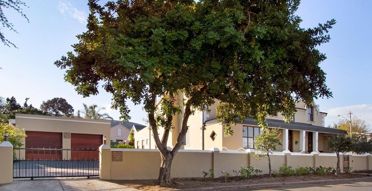 شقة J'S Audacious Living Montagu Self Catering المظهر الخارجي الصورة