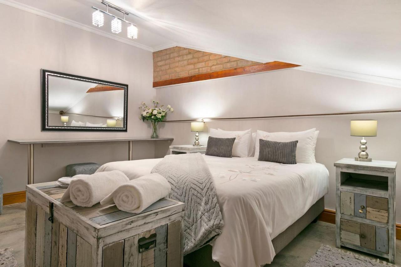 شقة J'S Audacious Living Montagu Self Catering المظهر الخارجي الصورة