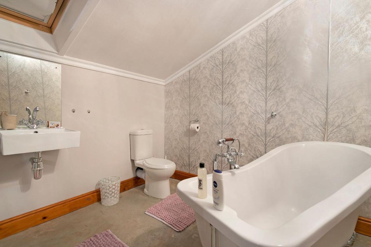 شقة J'S Audacious Living Montagu Self Catering المظهر الخارجي الصورة