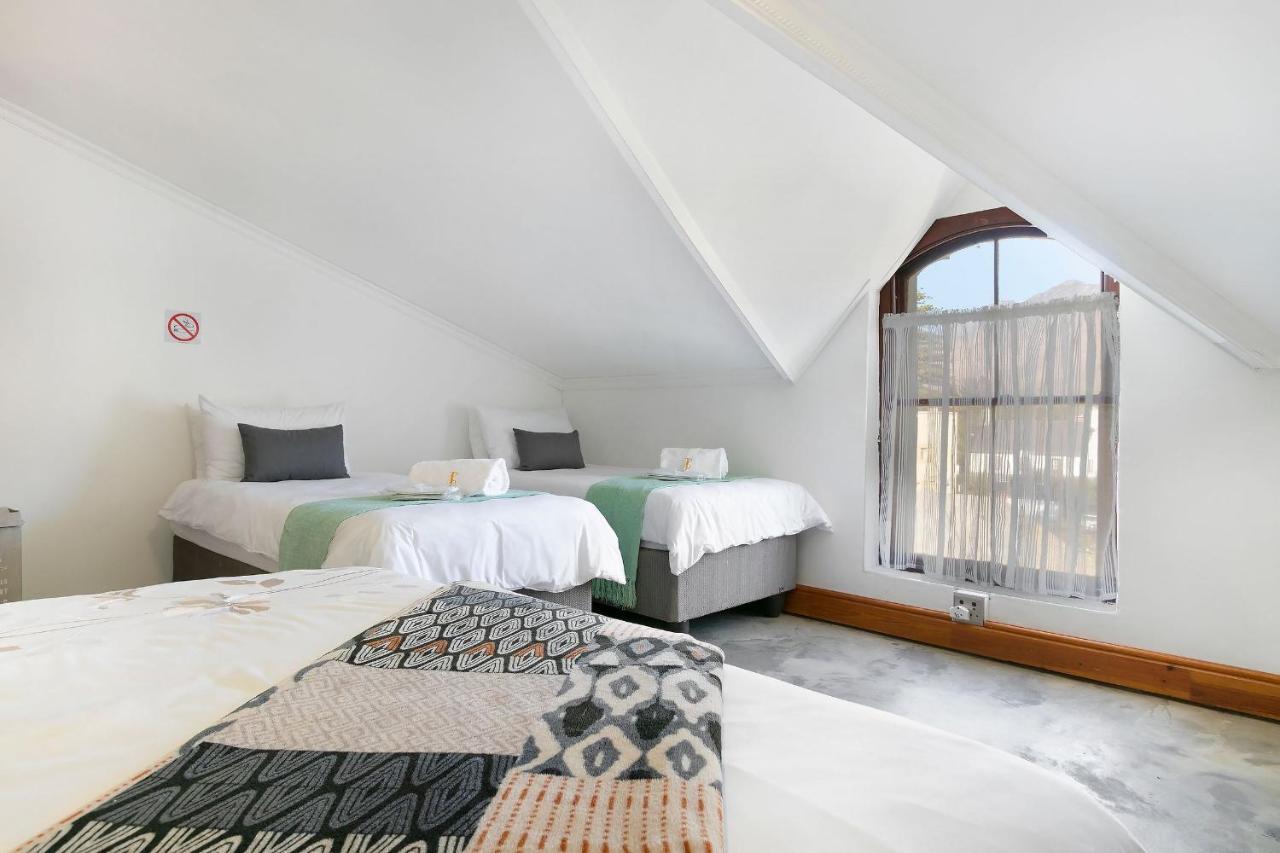شقة J'S Audacious Living Montagu Self Catering المظهر الخارجي الصورة